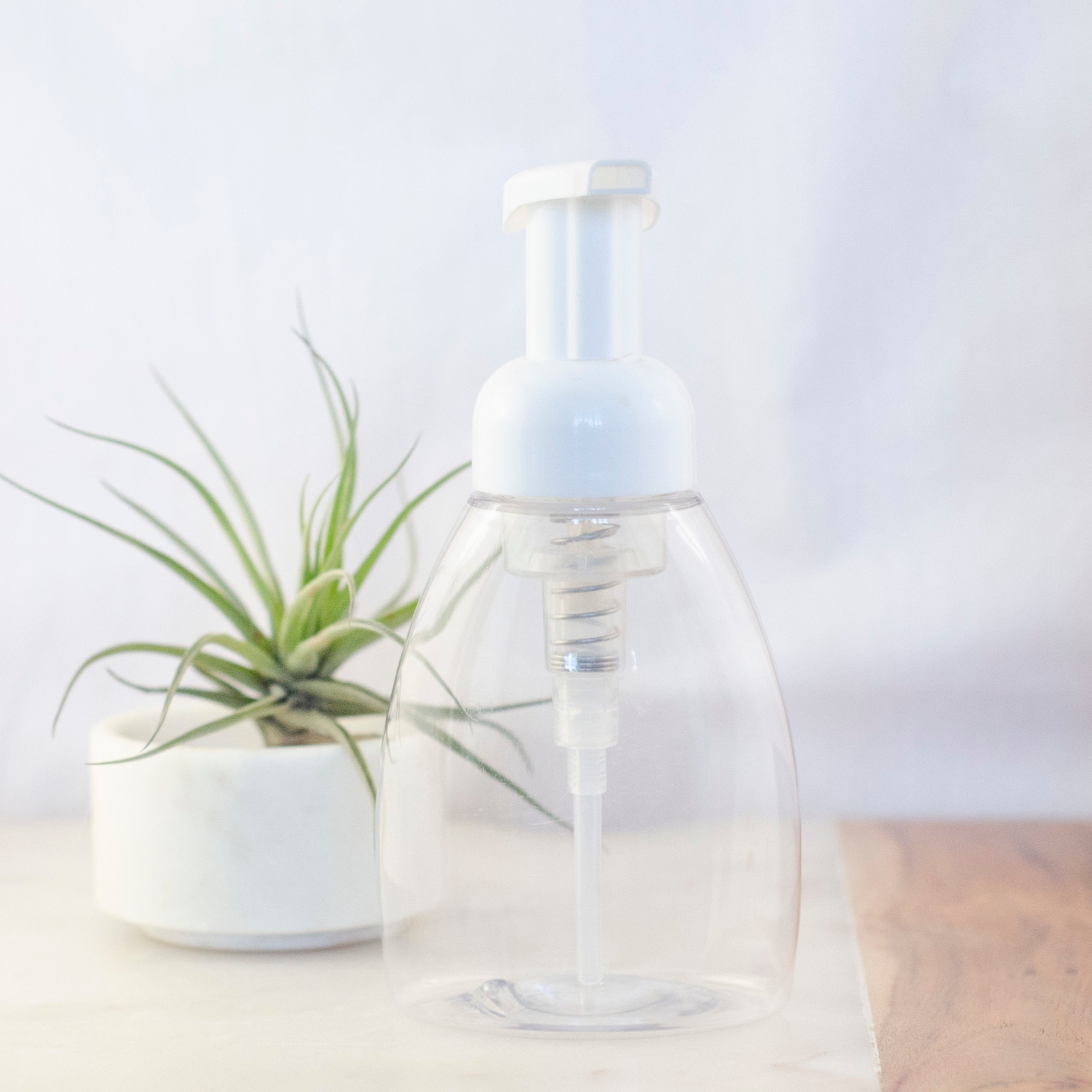 250ml Clear Bell Style Plastic Bottle with White Foaming Pump Dispenser