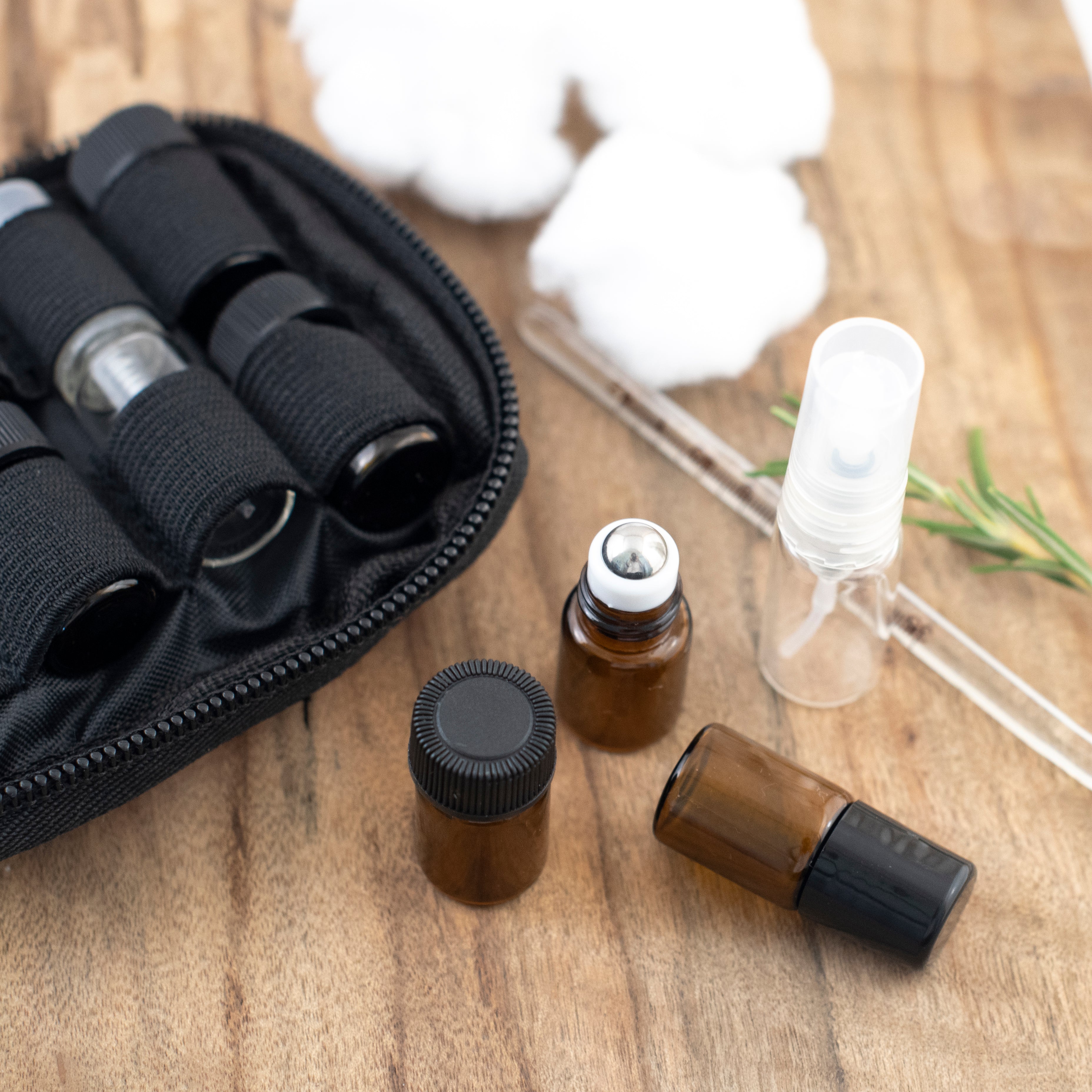 Essential Oil Emergency Kit (with key chain case, bottles, first aid brochure & cap stickers)